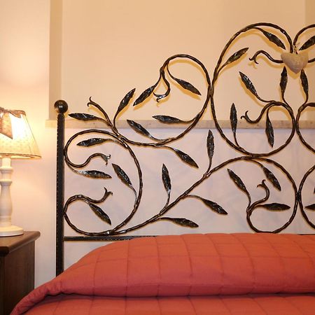 La Casina Colorata Hotel Assisi Luaran gambar