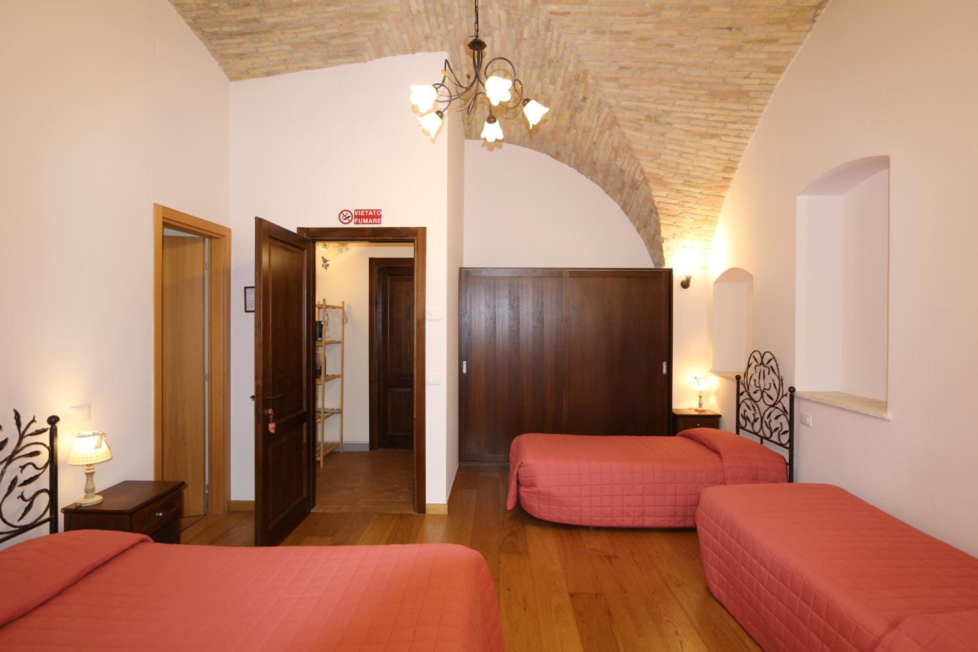 La Casina Colorata Hotel Assisi Luaran gambar