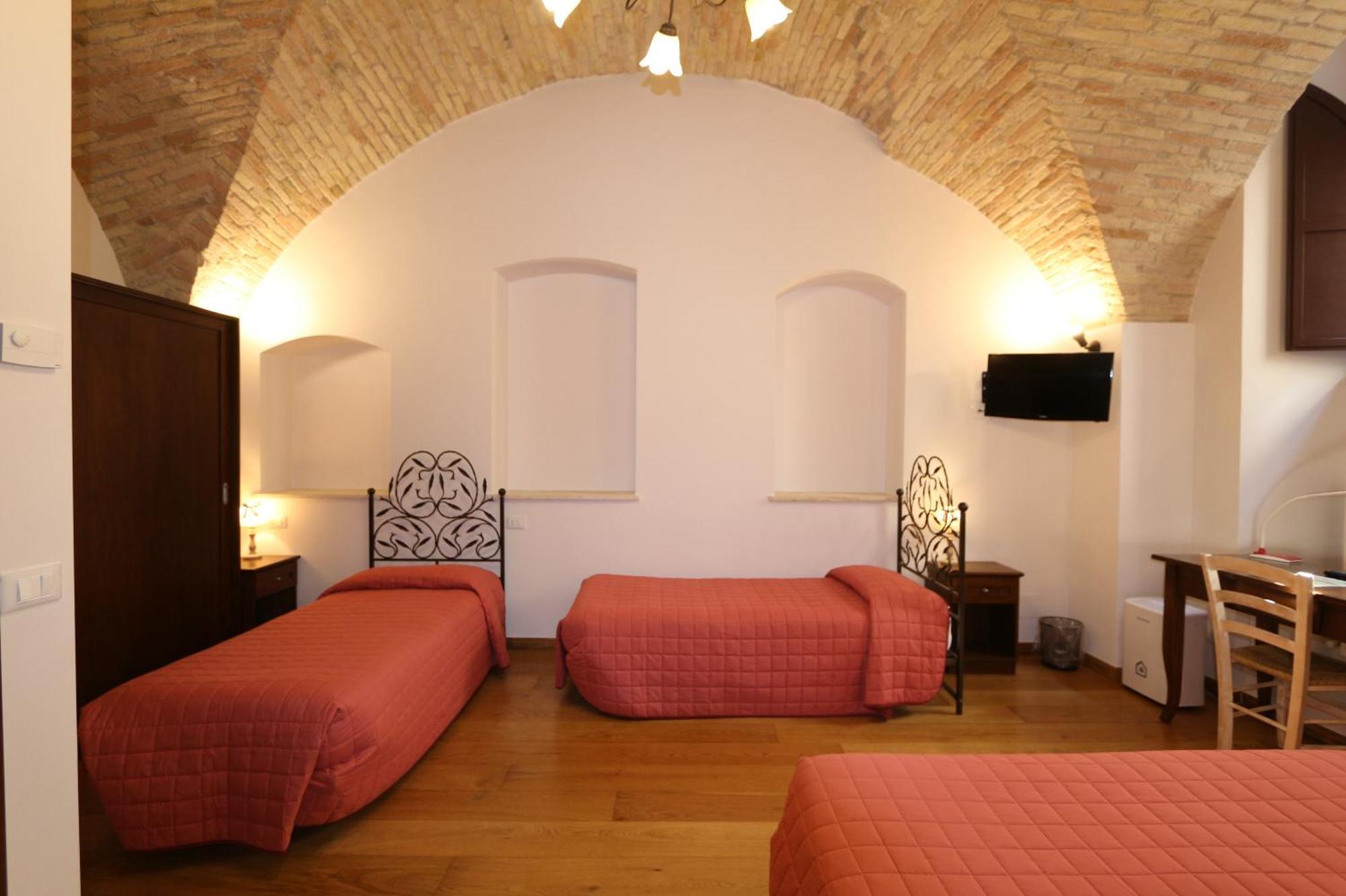 La Casina Colorata Hotel Assisi Luaran gambar