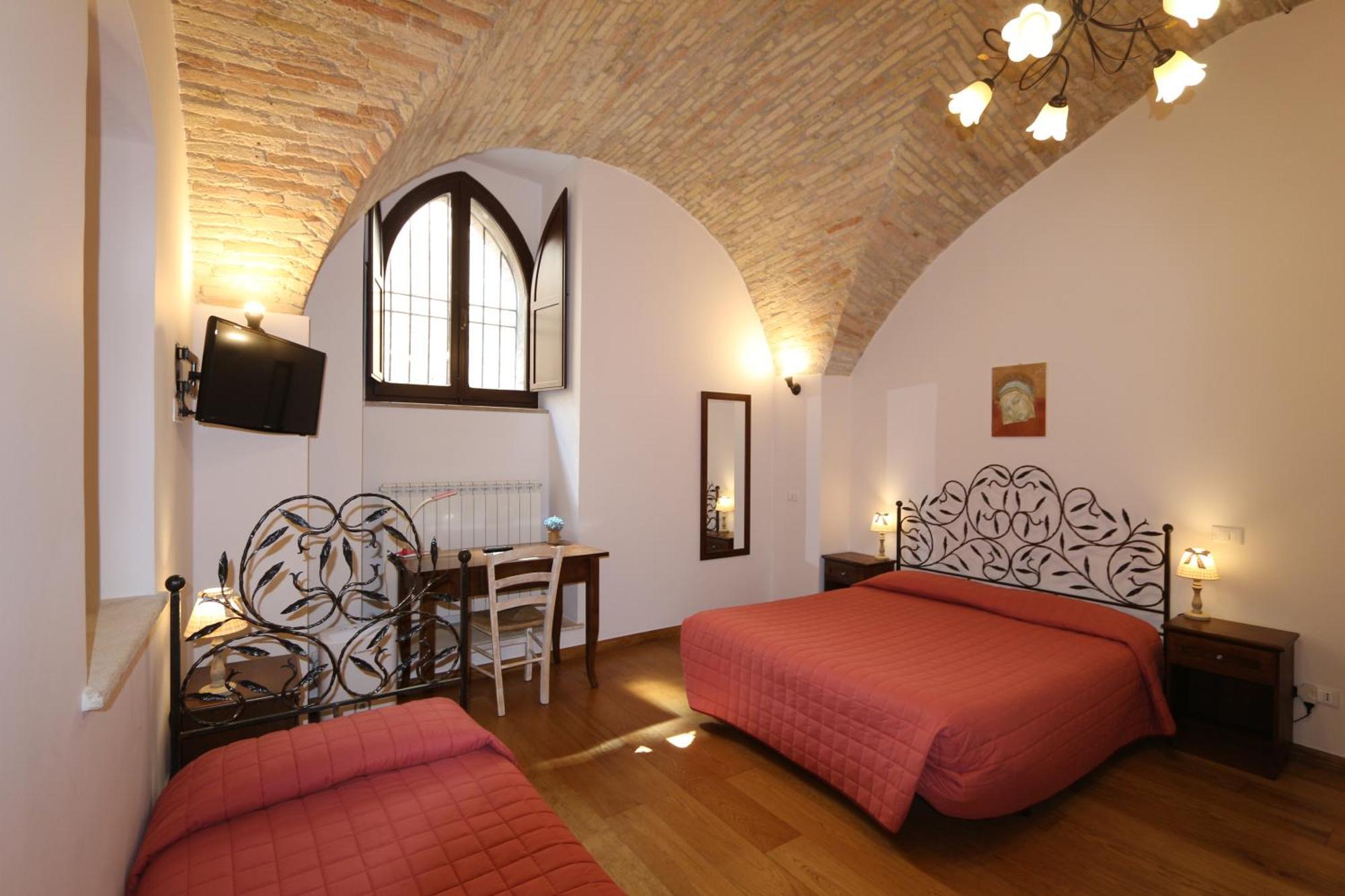 La Casina Colorata Hotel Assisi Luaran gambar