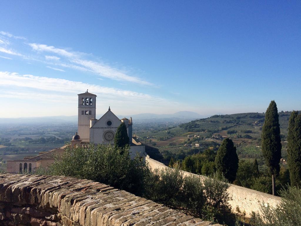 La Casina Colorata Hotel Assisi Luaran gambar