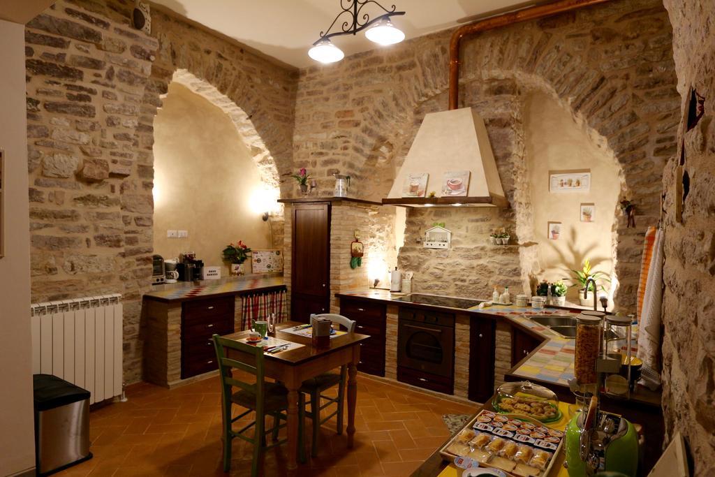 La Casina Colorata Hotel Assisi Luaran gambar