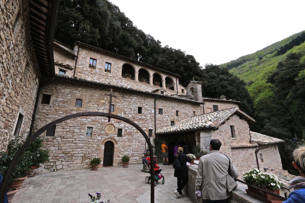 La Casina Colorata Hotel Assisi Luaran gambar