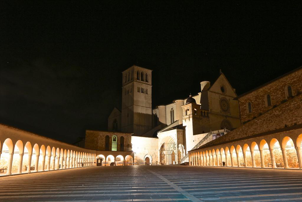 La Casina Colorata Hotel Assisi Luaran gambar